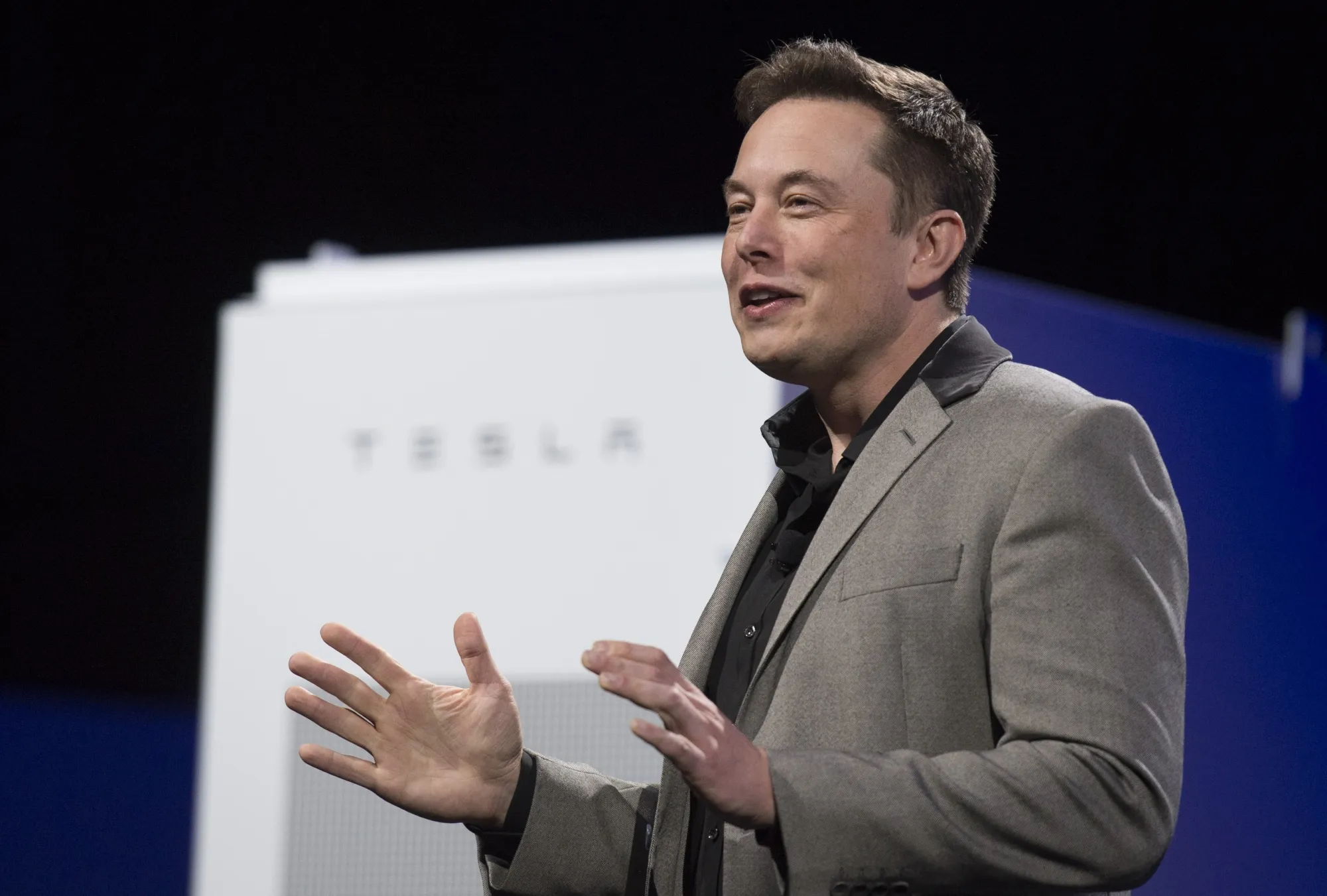 Elon Musk Proposes to Cover TSA Employee Salaries Amid US Funding Crisis