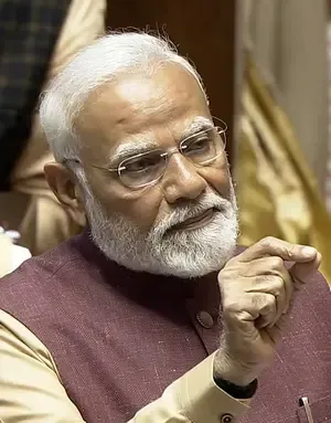 PM Modi Critiques Congress' Royal Family During Emergency