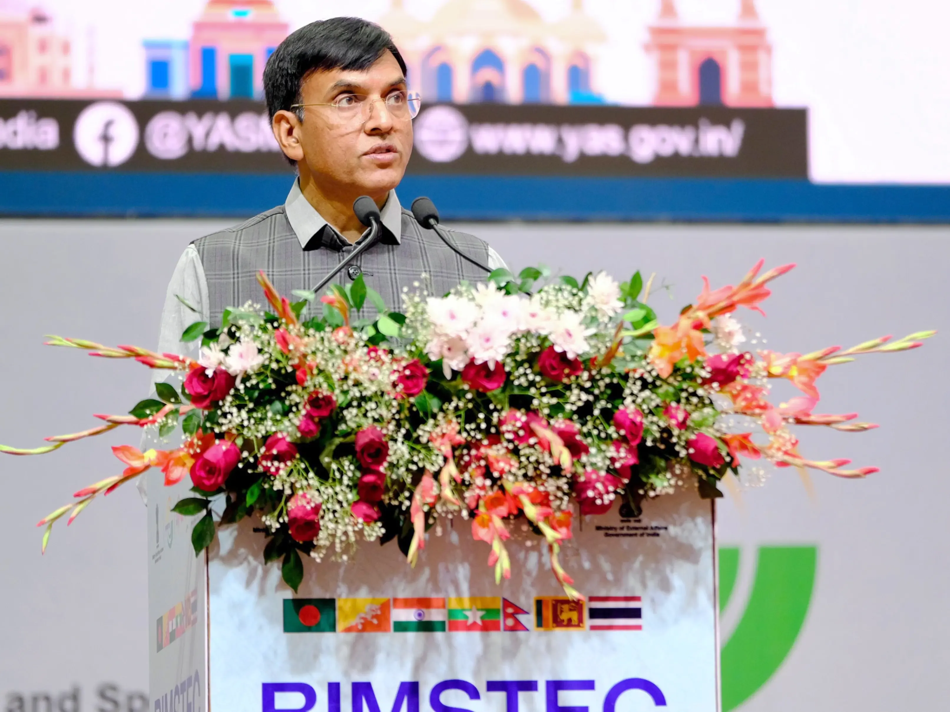 India's Graduate Employability Rises to 54.8% from 33.9% in a Decade: Mandaviya