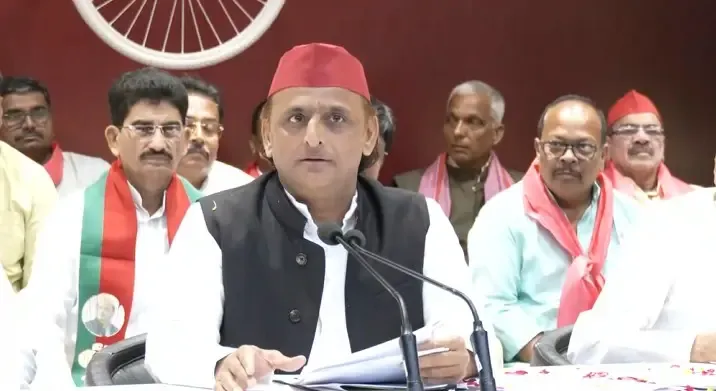 क्या एनकाउंटर के नाम पर जनता को डराया जा रहा है? : अखिलेश यादव