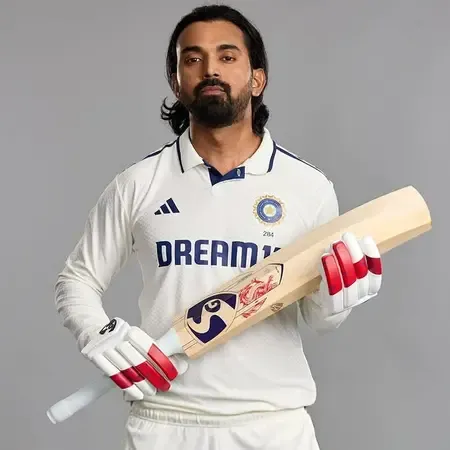 इंग्लैंड बनाम भारत : केएल राहुल ने टेस्ट में जड़ा 18वां अर्धशतक, भारत के पास 100 प्लस रन की लीड