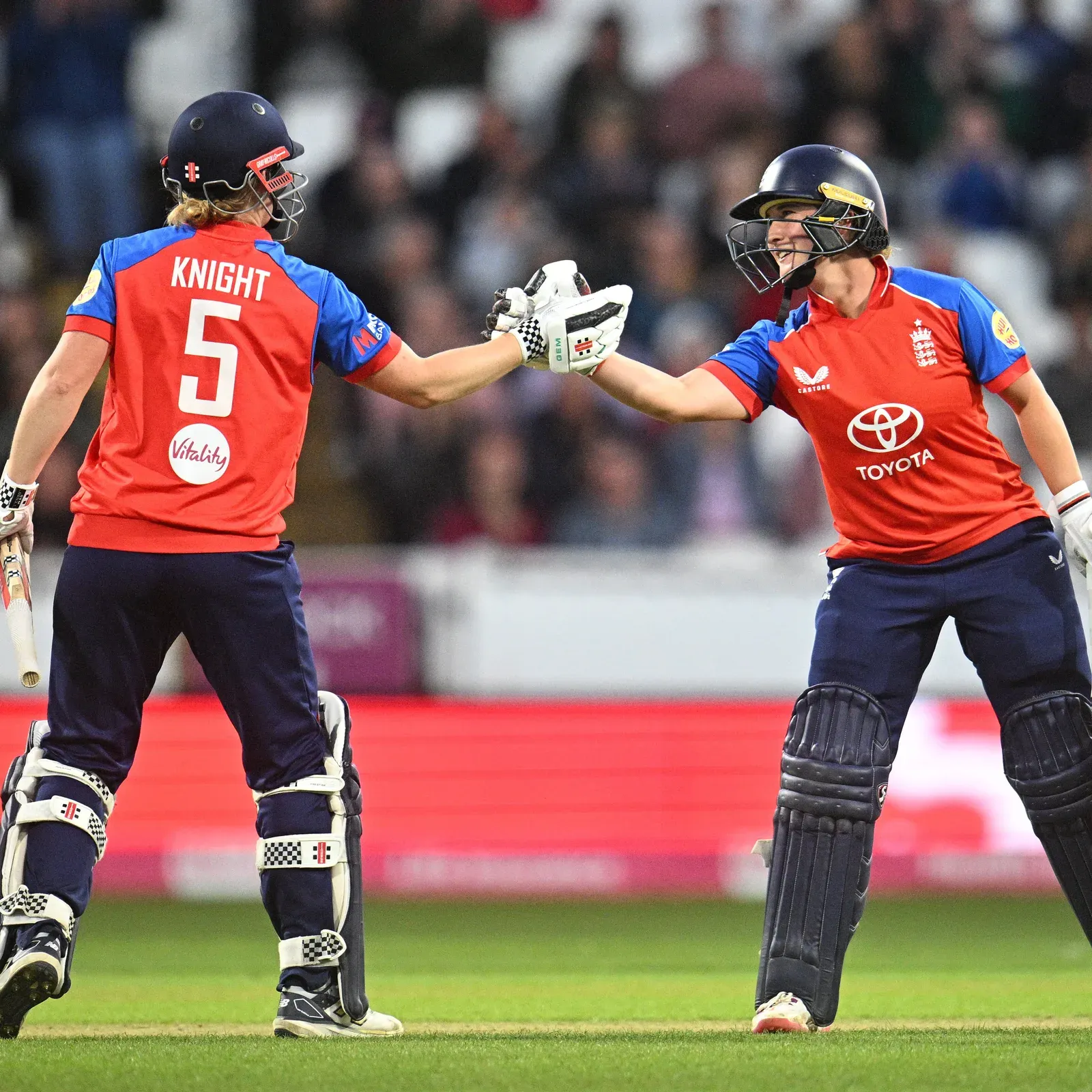 England beat India by 6 wickets, clinch T20I series 2-1 in Taunton