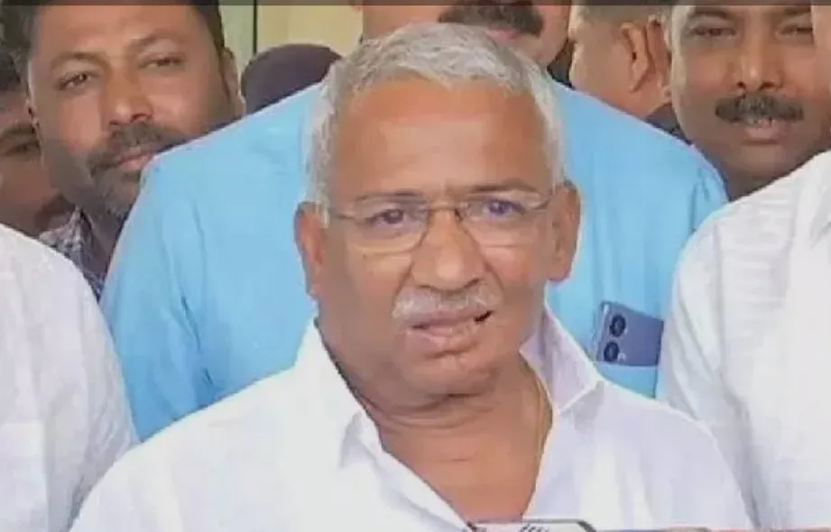 Siddaramaiah resignation: Cabinet breaks down in tears at breakfast meeting