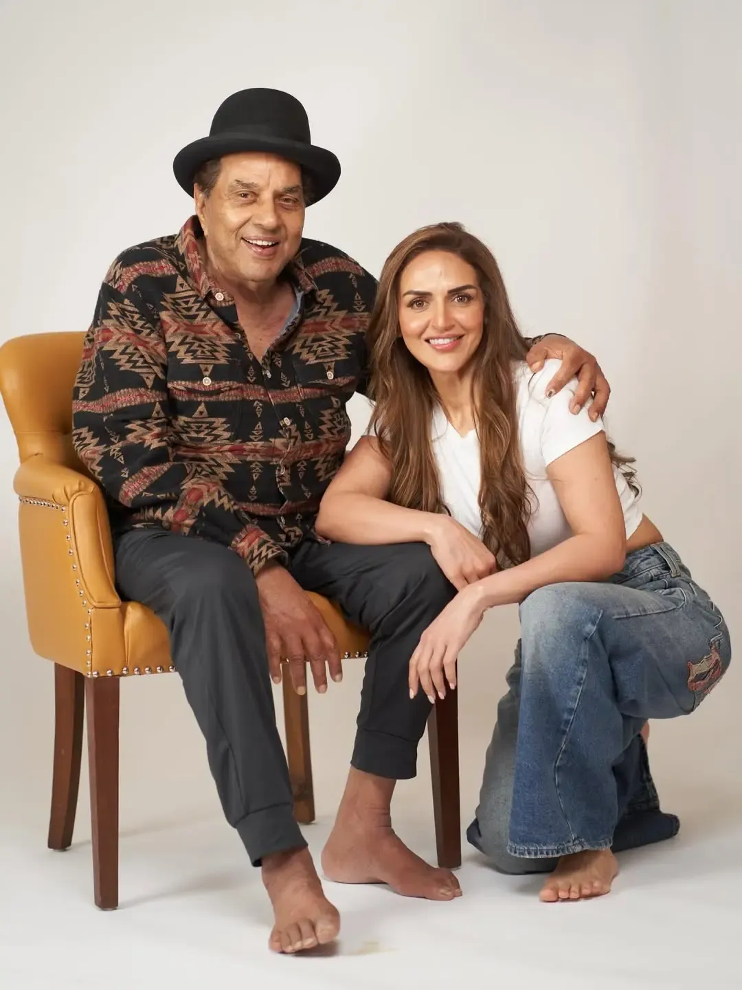 Did Esha Deol Just Share a Heartfelt Video of Her Late Father Dharmendra on the Last Day of 'Ikkis' Shoot?