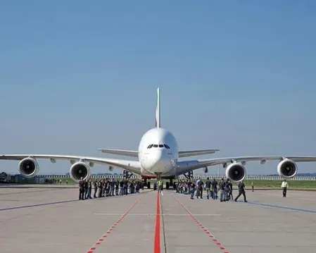 EASA orders urgent A380 wing checks on 16 Emirates, Qantas jets