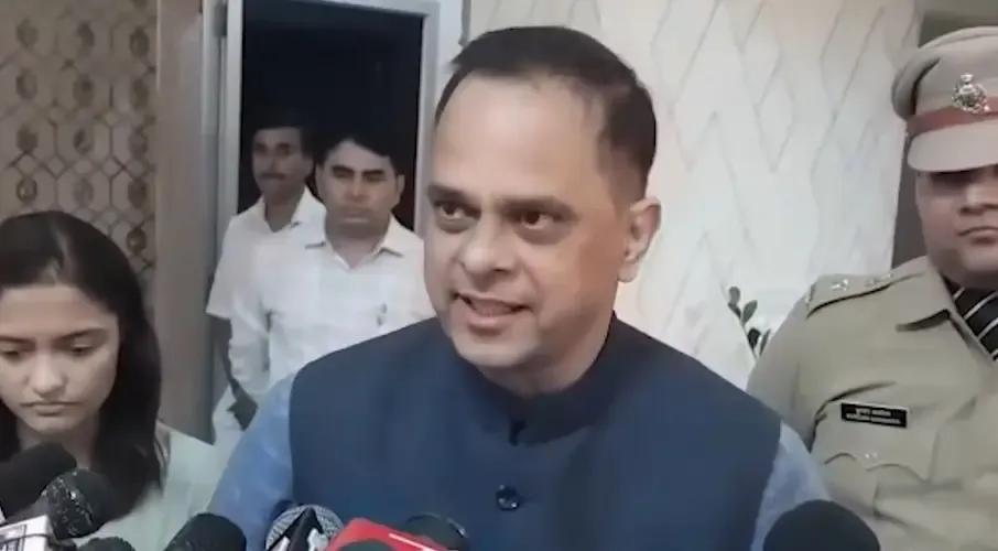 Rajasthan Chief Secretary reviews cyber fraud response at Jaipur Police HQ