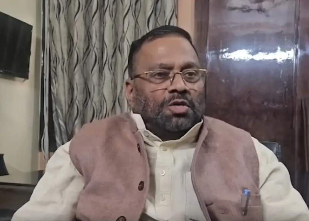 क्या ईवीएम पर सवाल उठाना सही है? स्वामी प्रसाद मौर्य का बैलेट पेपर से चुनाव कराने का सुझाव