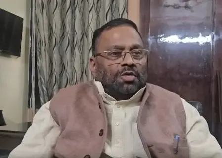 क्या ईवीएम पर सवाल उठाना सही है? स्वामी प्रसाद मौर्य का बैलेट पेपर से चुनाव कराने का सुझाव