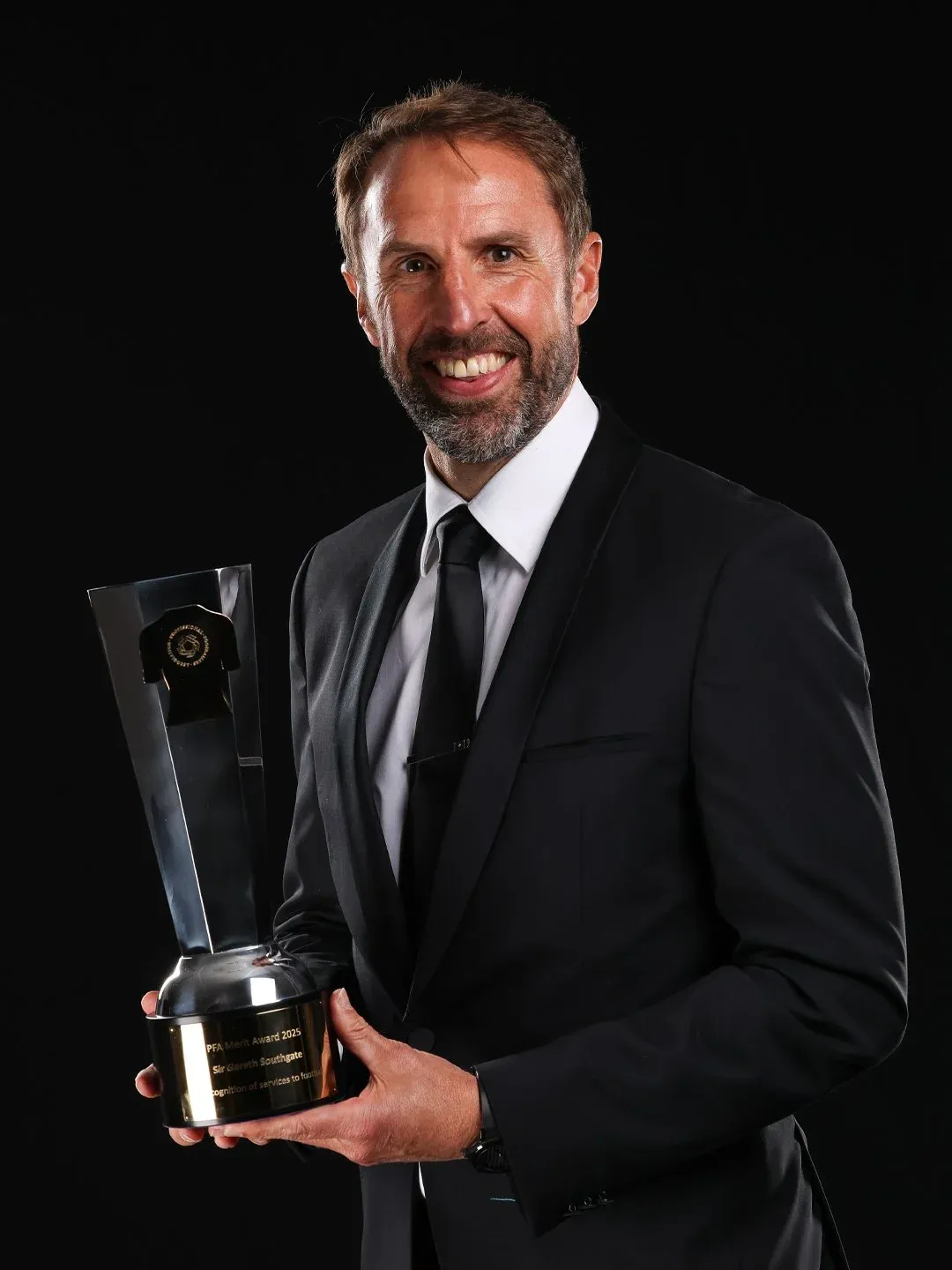 Did Ex-England Coach Southgate and USWNT Manager Hayes Deserve the PFA Merit Award?