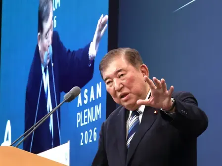 Former Japan PM Advocates for Seoul-Tokyo Alliance to Reopen Strait of Hormuz at UN