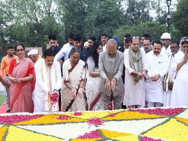 Ram Nath Kovind and Meira Kumar Honor Babu Jagjivan Ram on His 119th Birth Anniversary
