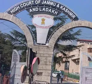 J&K High Court sets aside magistrate's show cause notice to Shopian Collector