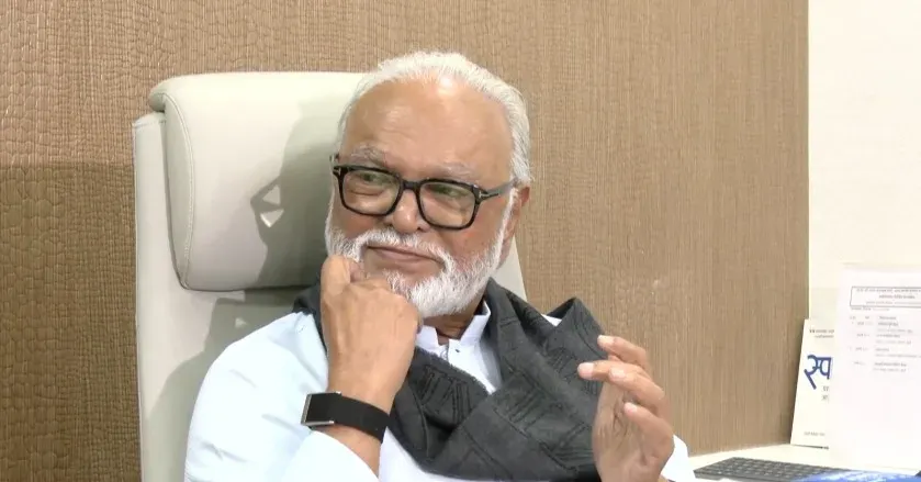 फडणवीस मुख्यमंत्री पद पर बने रहेंगे, केंद्र जाने की अटकलें निराधार: छगन भुजबल