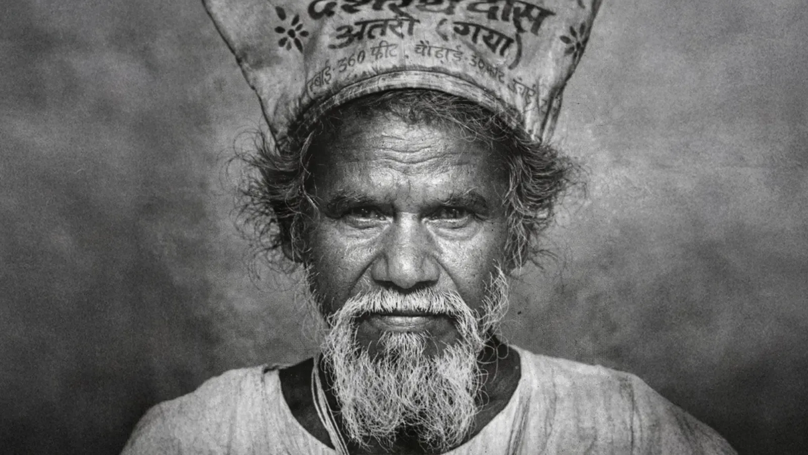 क्या फल्गुनी और दशरथ की कहानी हमें हिम्मत नहीं देती?