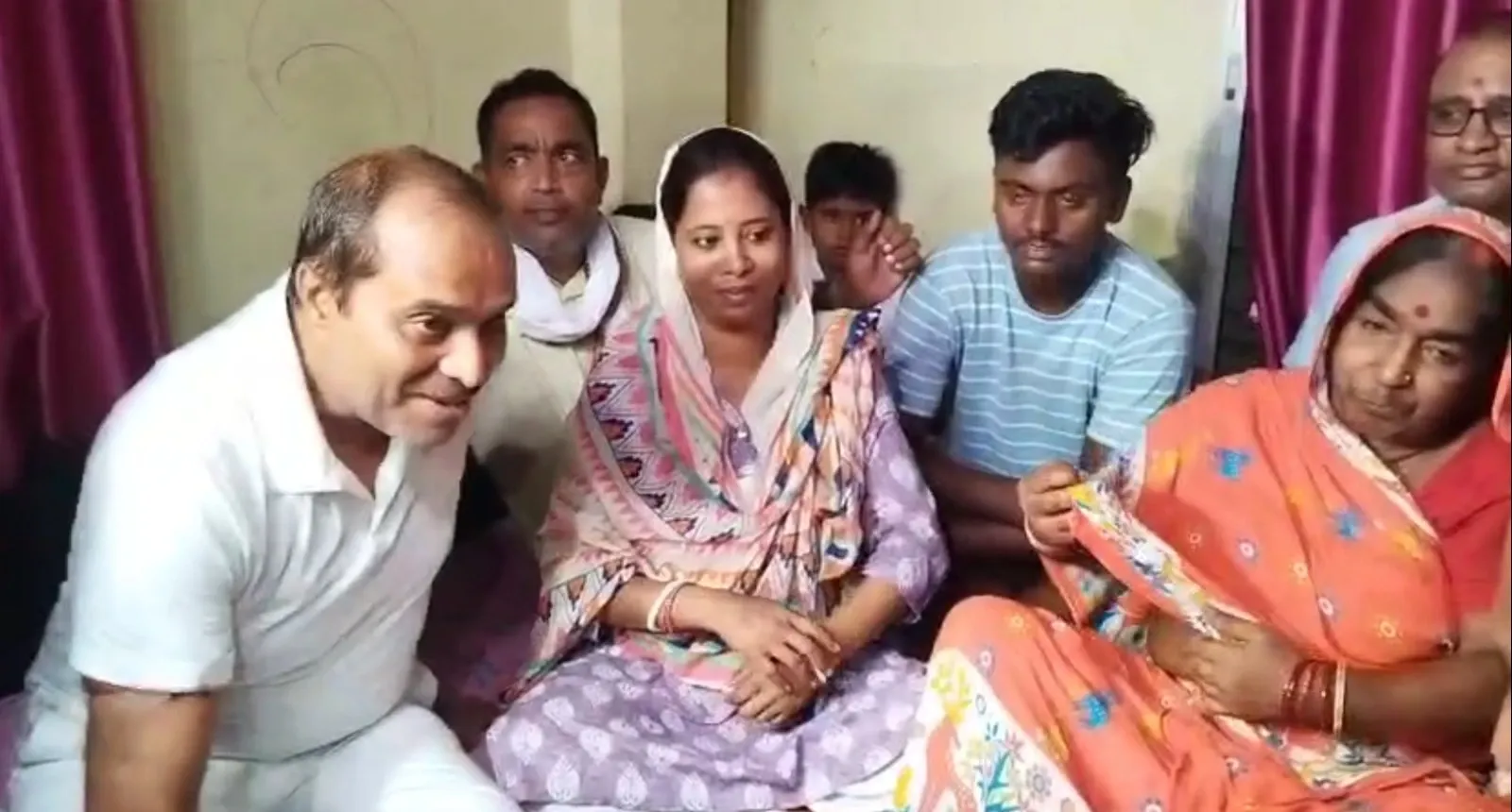 How Did the Family Celebrate the Return of BSF Jawan Purnam Shaw After His Three Weeks in Pakistan?