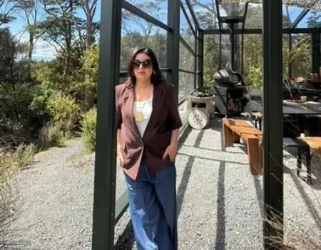 Is Farah Khan Enjoying Her Time in New Zealand with Star Househelp Dilip?