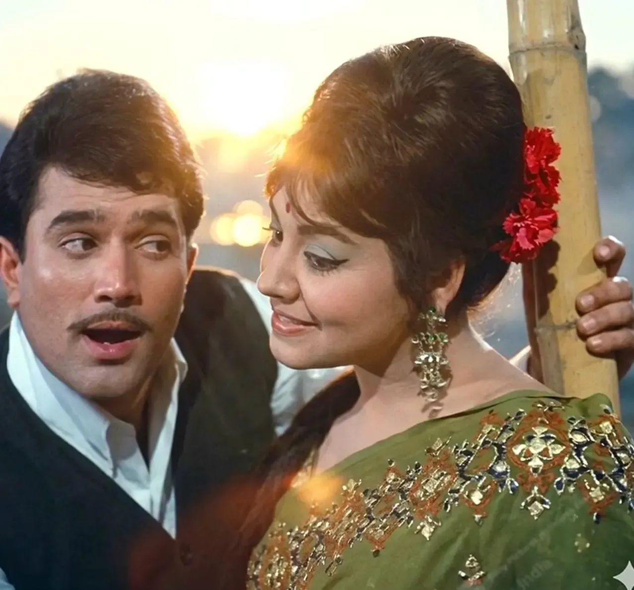Farida Jalal Evokes Rajesh Khanna Memories by Recreating 'Aradhana' Song After 57 Years