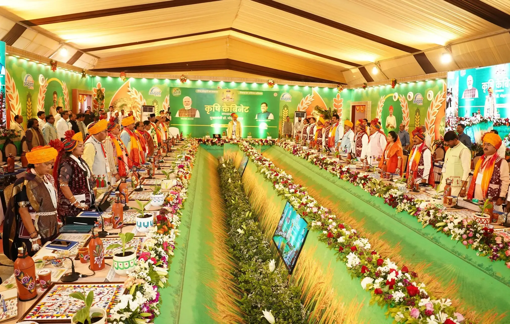 Madhya Pradesh's CM Encourages Farmers to Shift to Organic Farming for Healthier Soil