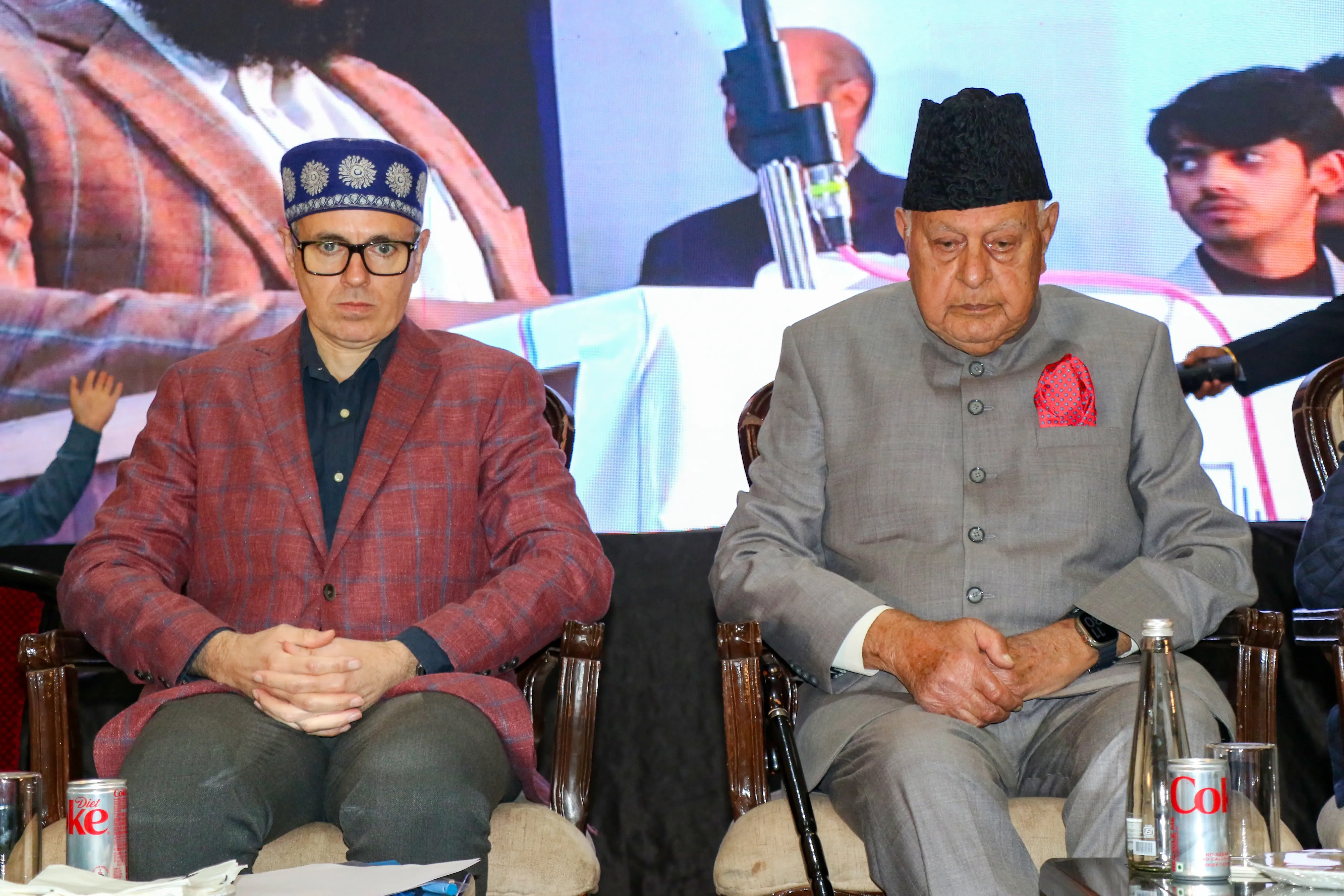 डॉ. फारूक अब्दुल्ला और उमर अब्दुल्ला ने ईद-उल-फितर पर शांति और सुख की शुभकामनाएं दीं