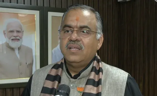फारूक अब्दुल्ला अलगाववाद की पुरानी राजनीति को पुनर्जीवित करना चाहते हैं: BJP के तरुण चुघ