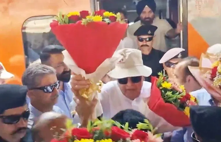 Will Farooq Abdullah's Journey on Kashmir's Vande Bharat Train Enhance Tourism?