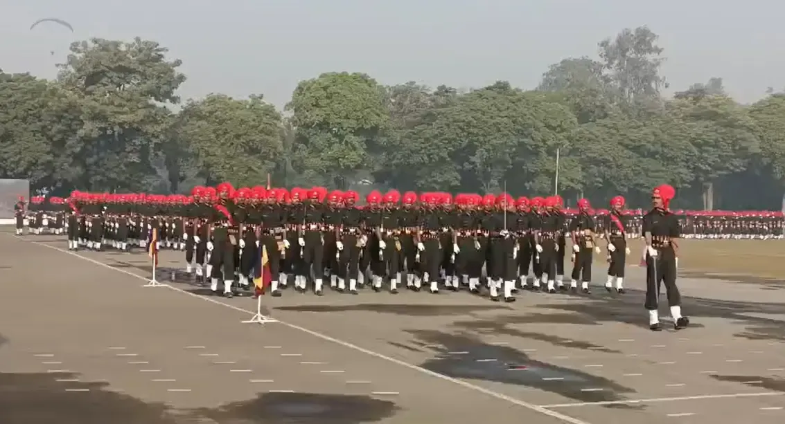 क्या फर्रुखाबाद में कंधे से कंधा मिलाकर अग्निवीरों ने किया जोश का प्रदर्शन?