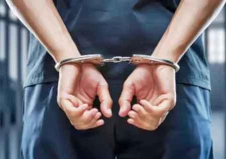 फर्जी पुलिस सत्यापन प्रमाण पत्र से हथियार लाइसेंस नवीनीकरण, मुंबई में 36 वर्षीय गिरफ्तार