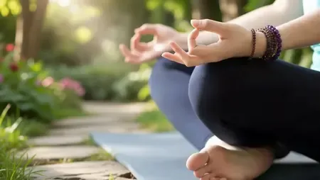 पेट, त्वचा और जोड़ों के लिए फायदेमंद वरुण मुद्रा, जानें अभ्यास से क्या परिवर्तन आते हैं