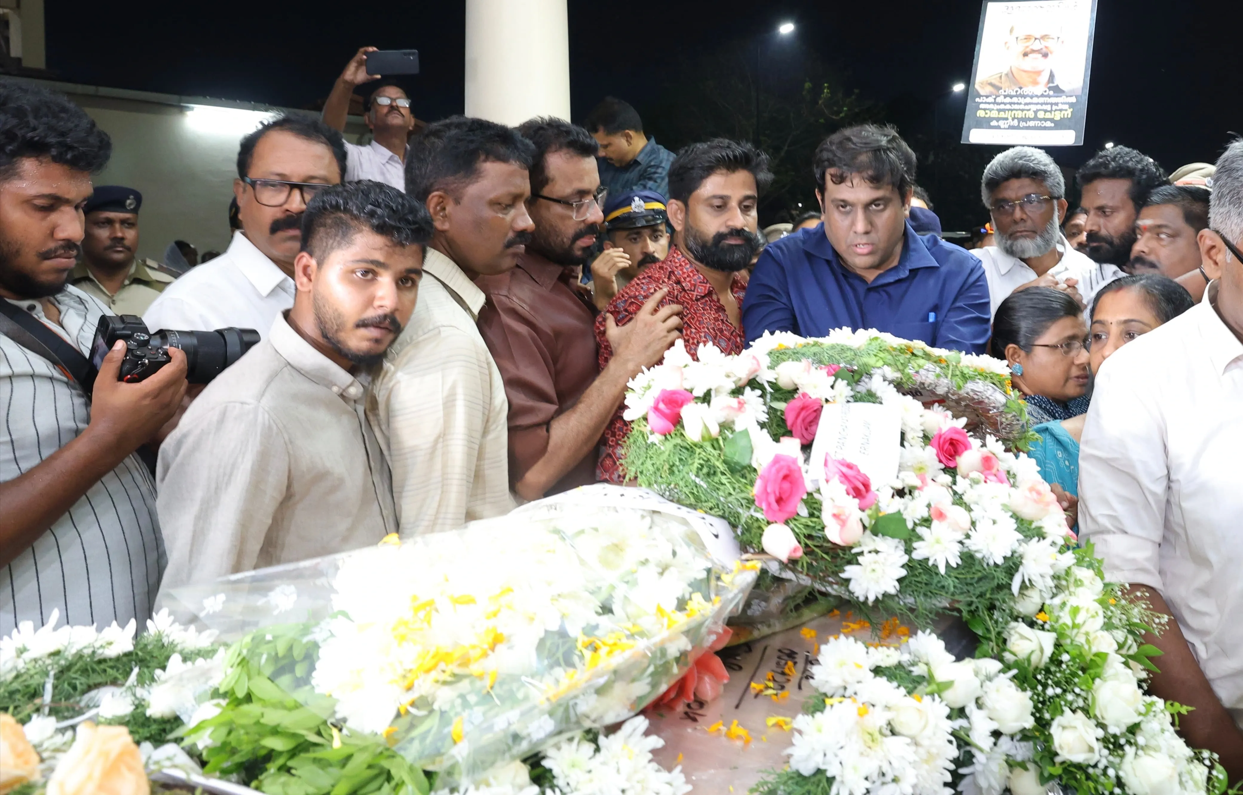 Why is Aarti Proud to be an Indian after Her Father's Tragic Death?