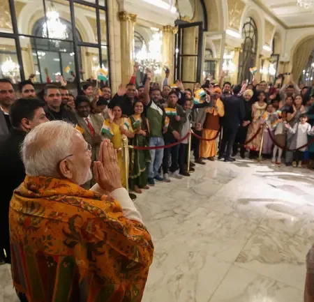 Did the Indian diaspora feel a divine blessing after meeting PM Modi in Buenos Aires?