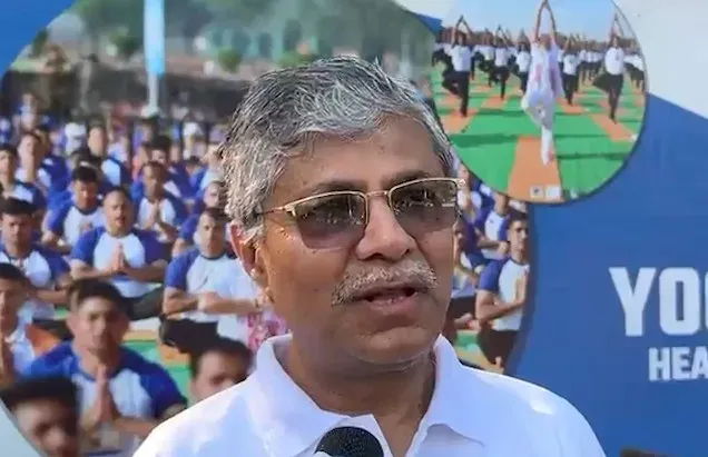 Kolkata hosts first large-scale Yoga Day with PM Modi leading 30,000