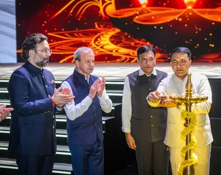 क्या फिडे विश्व कप 2025 की ट्रॉफी विश्वनाथन आनंद के नाम पर है?