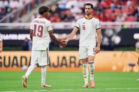 FIFA World Cup: Alex Baena strike sends Spain through, Uruguay crash out of Group H