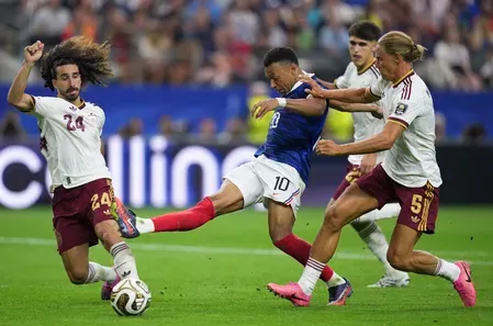 FIFA World Cup final: Ronaldo backs Spain to beat Argentina easily