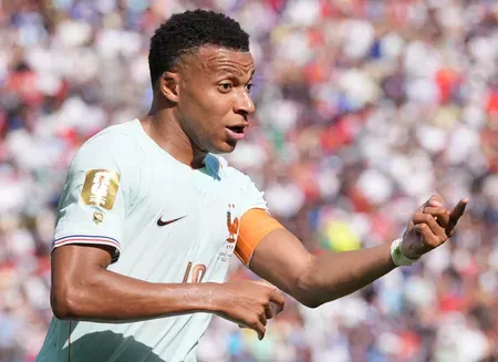 Mbappe scores as France reach third straight FIFA WC semi-final with 2-0 win