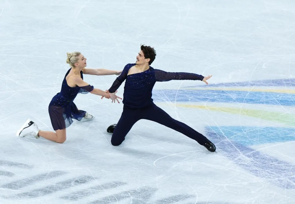 क्या फिगर स्केटिंग प्रागैतिहासिक काल का आविष्कार है और विंटर ओलंपिक के कलात्मक खेलों में इसे क्यों शामिल किया गया?