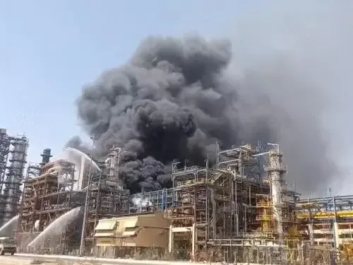Fire Erupts at Rajasthan's Pachpadra Refinery Just Before Inauguration; Situation Under Control