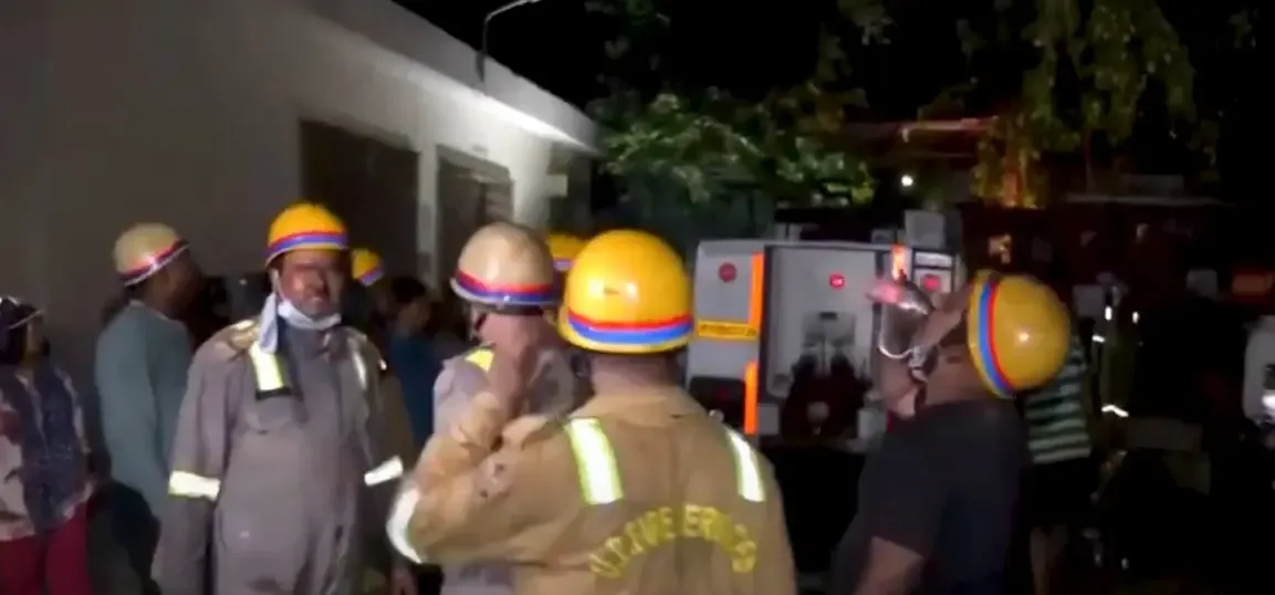 Fire Erupts at Lokbandhu Hospital in Lucknow; One Fatality Reported