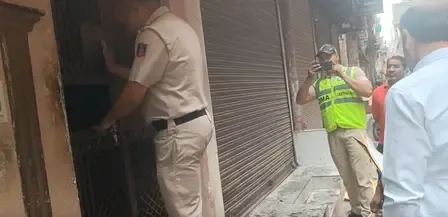 Fire Erupts in Residential House in Delhi's Keshav Puram; Five Injured