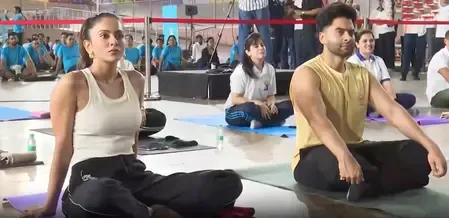 फिट इंडिया कल्ट योगाथन में रकुल और जैकी ने लिया हिस्सा, बोले- 'योग शॉर्टकट नहीं, बल्कि जुनून'