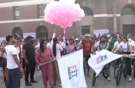 'फिट इंडिया संडे ऑन साइकिल': मिलिंद सोमन महिला प्रतिभागियों के साथ शामिल हुए 