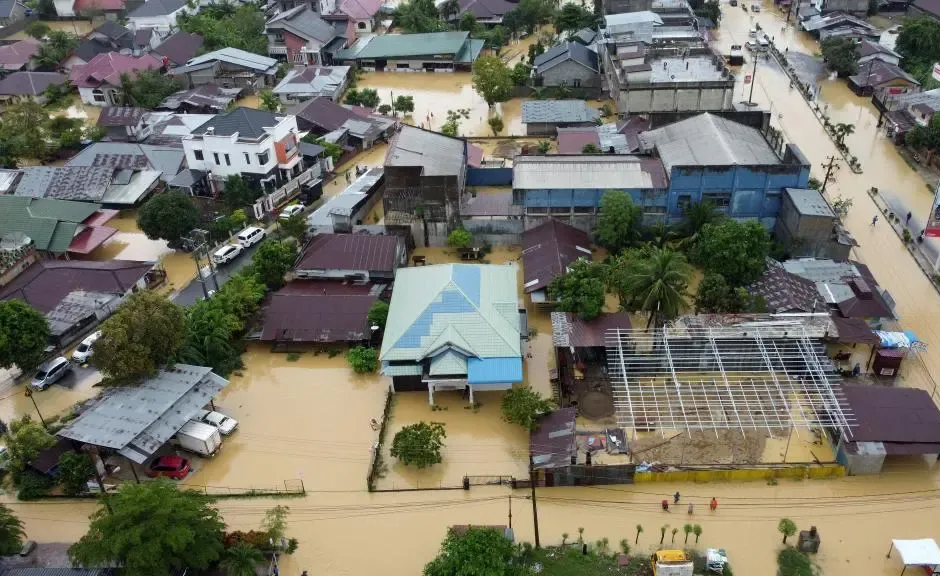 What happened during the recent floods and landslides in Indonesia?