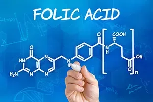 फोलिक एसिड : सिर्फ प्रेगनेंसी के लिए नहीं, हर उम्र के लिए जरूरी विटामिन