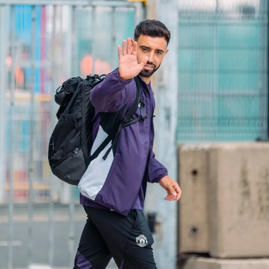 Why Did Manchester Utd Exclude Four Players from Their U.S. Tour Squad?