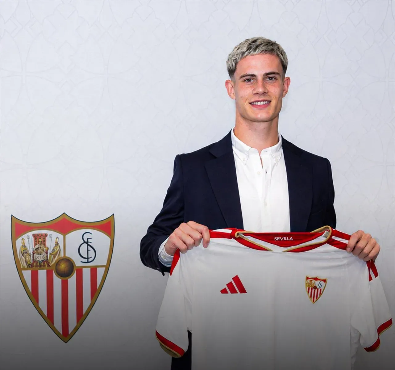 Sevilla sign Scottish striker Robbie Ure from IK Sirius for €6.5 million