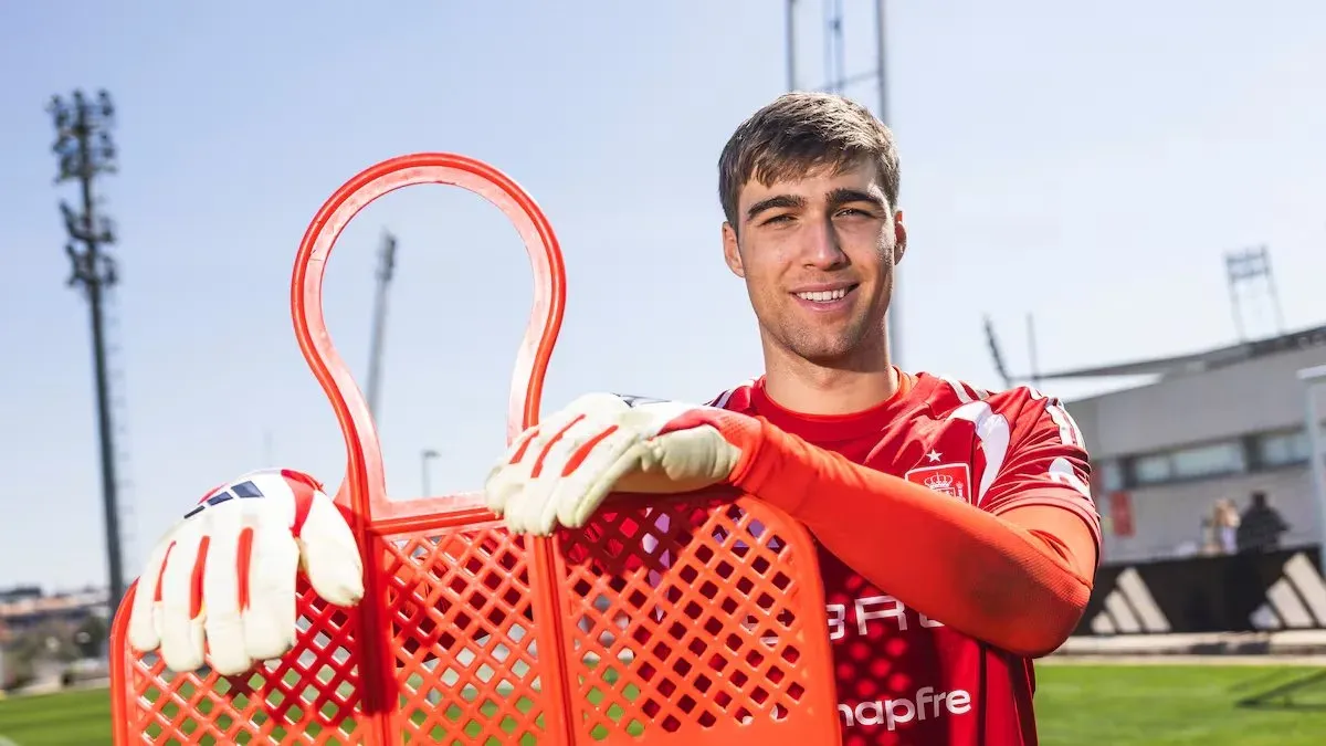Sevilla sign goalkeeper Fran Gonzalez from Real Madrid on 5-year deal