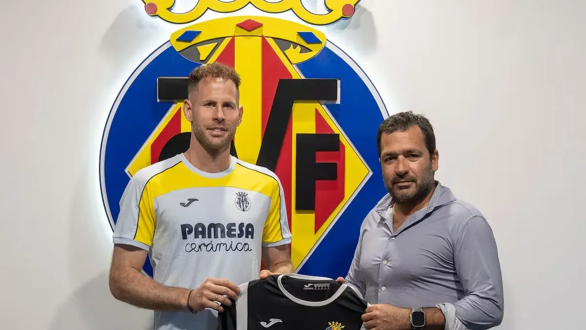 Villarreal sign Peter Gulacsi from RB Leipzig in €1 million deal