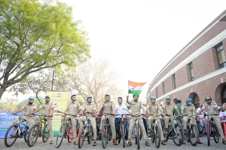Forest Guards Champion ‘Guardians of Nature’ on Cycle for Fit India Sundays in Delhi