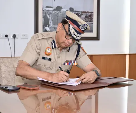 Anurag Kumar takes charge as Delhi Police Commissioner, succeeds Satish Golcha