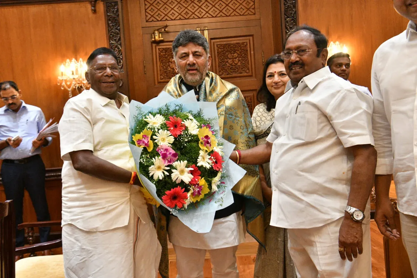 Former Puducherry CM Narayanasamy calls on CM Shivakumar